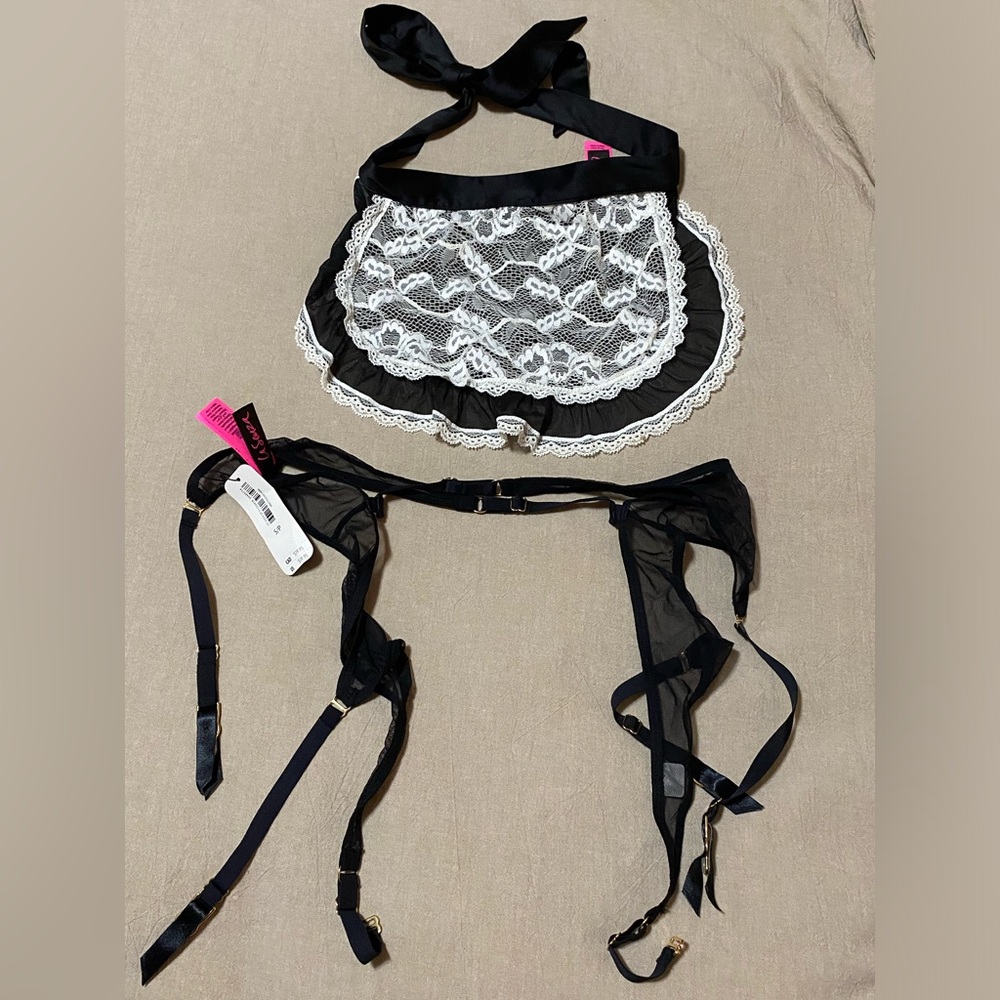 La Senza leg straps bundle
